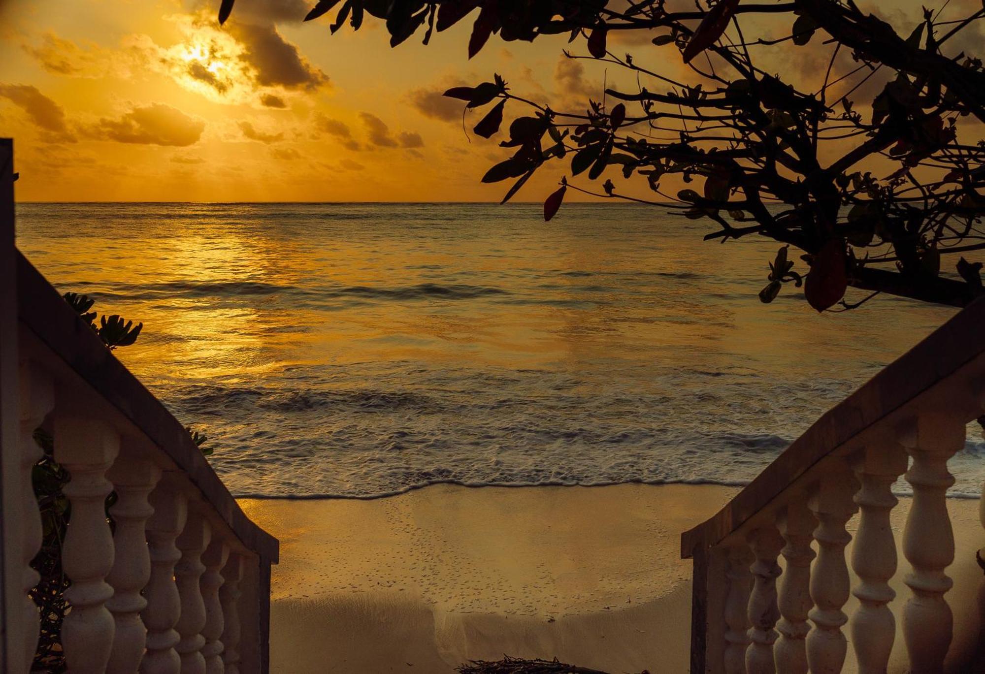 Jasmine - Ocean Front Villa *