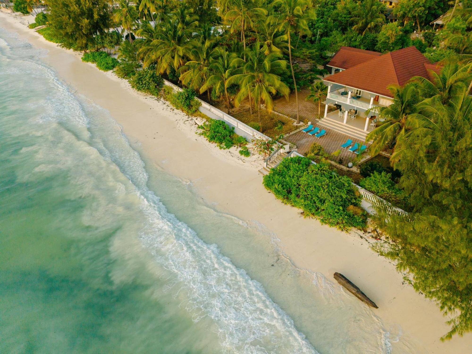Villa Jasmine - Ocean Front Bwejuu